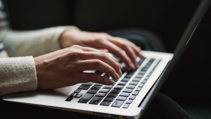Strategi Menulis Artikel Blog yang Menarik dengan Metode AIDA
