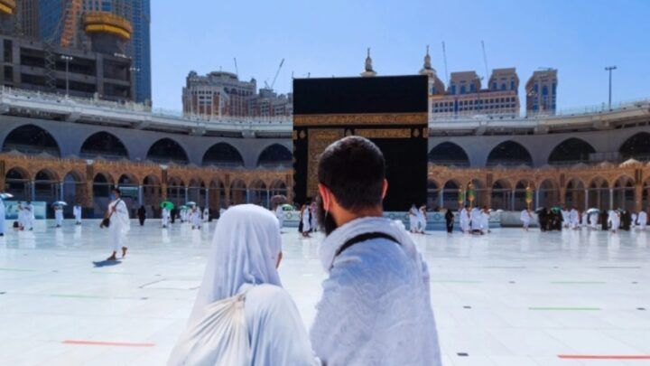 Panduan Lengkap Umroh Plus Thaif 2026 Menelusuri Sejarah Perjuangan Rasulullah, Menikmati Udara Dingin Pegunungan, & Rincian Biaya di Umi.travel