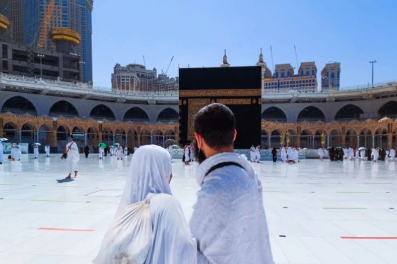 Panduan Lengkap Umroh Plus Thaif 2026 Menelusuri Sejarah Perjuangan Rasulullah, Menikmati Udara Dingin Pegunungan, & Rincian Biaya di Umi.travel